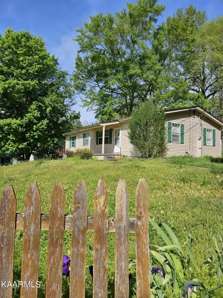 3911 Rocky Branch Rd, Walland, TN 37886