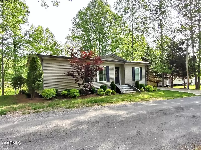 206 Randall Fugate Rd, Spring City, TN 37381