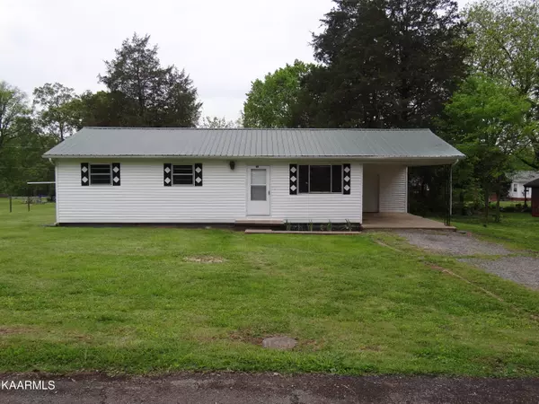 411 Long St., Englewood, TN 37329