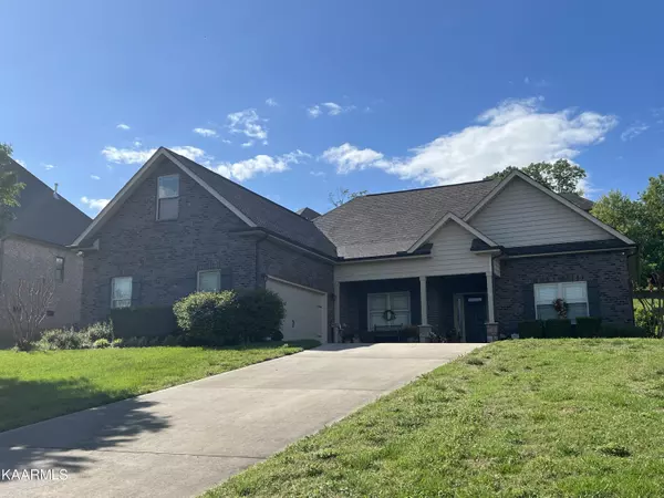 782 Kennesaw LN, Lenoir City, TN 37771