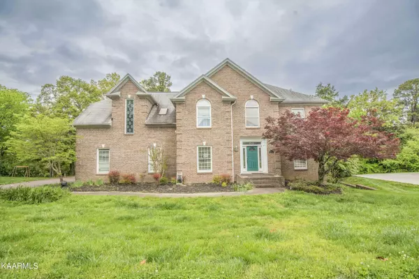 12413 Fort West DR, Farragut, TN 37934