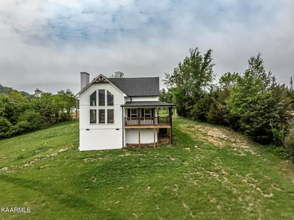 250 Burnett Chapel LN, Greeneville, TN 37743