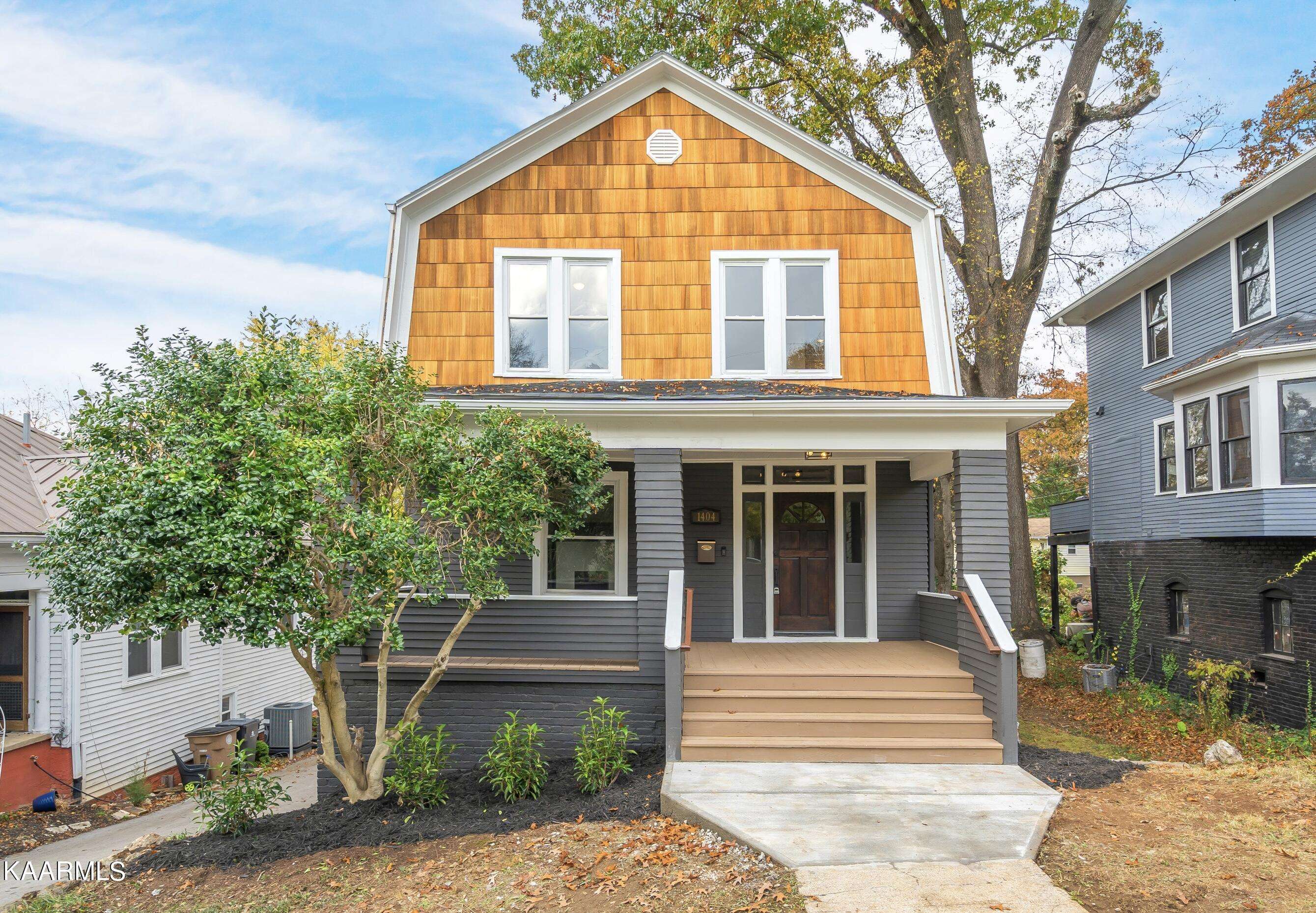 1404 Kenyon St, Knoxville, TN 37917