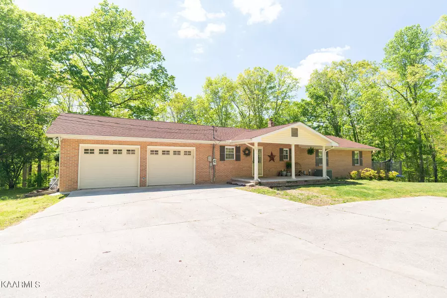 845 Old Harriman Hwy, Harriman, TN 37748