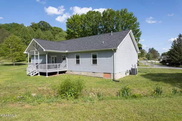 Jacksboro, TN 37757,107 Hope Weir LN