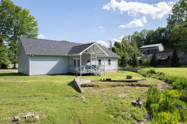 Jacksboro, TN 37757,107 Hope Weir LN