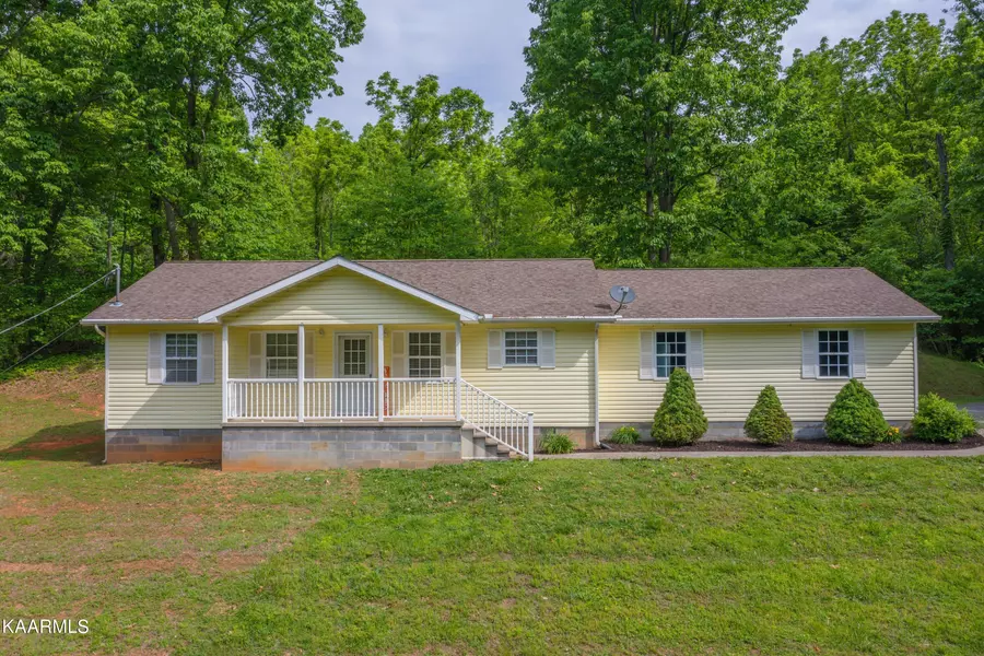 114 Graves Hollow Rd, Maynardville, TN 37807