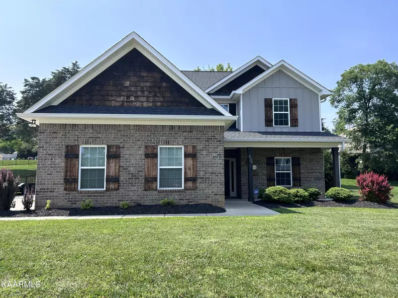 436 Glenbrook DR, Lenoir City, TN 37771