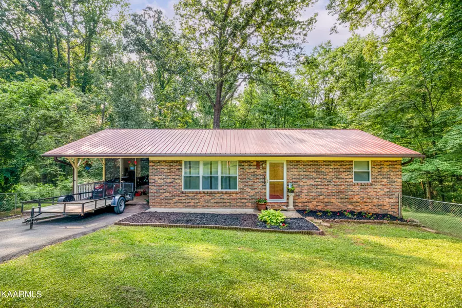 118 Shady LN, Harriman, TN 37748