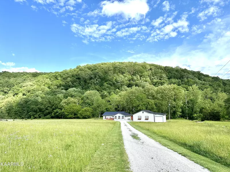 1267 Laurel Bluff Rd, Kingston, TN 37763