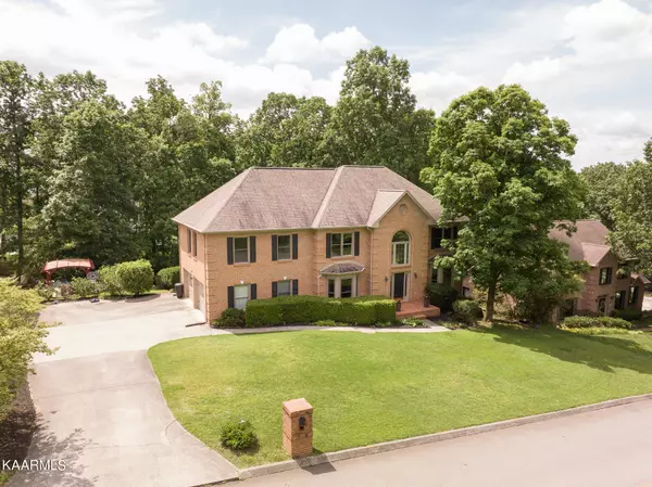 Knoxville, TN 37922,705 Summit Lake CT