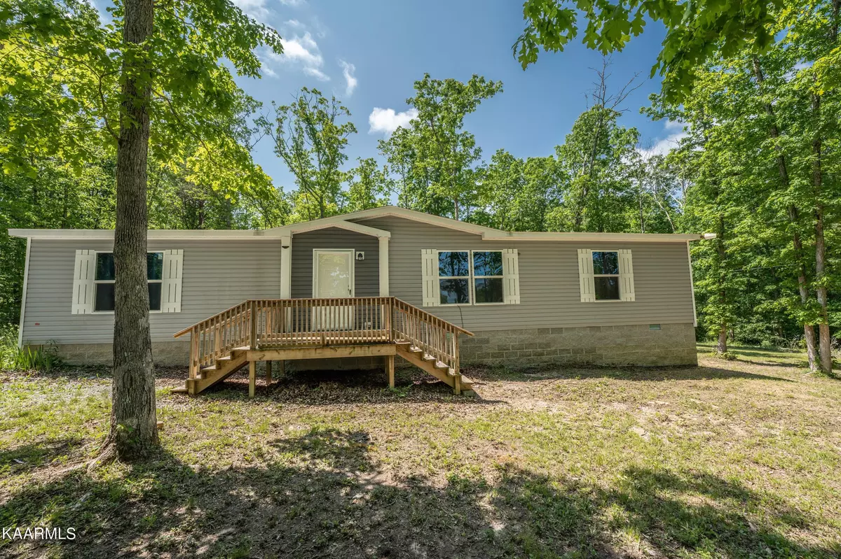 Crossville, TN 38572,800 Mutts Rd