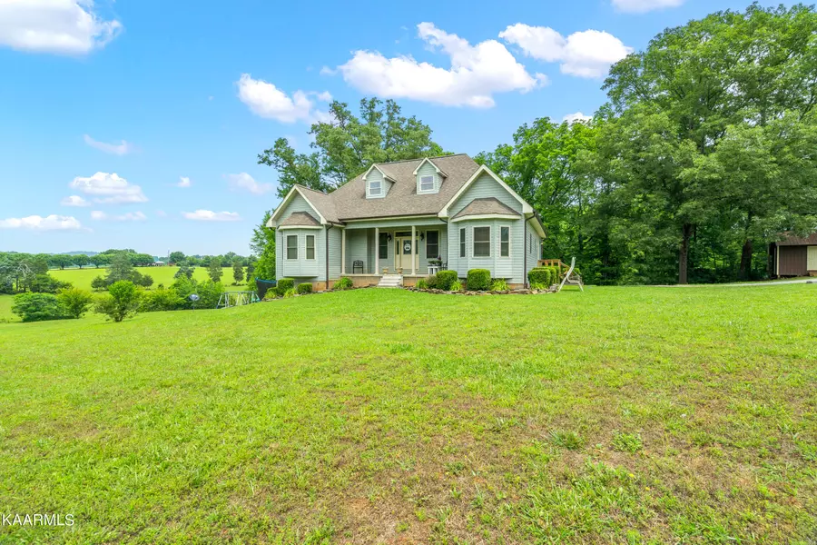 246 Akins Rd, Tellico Plains, TN 37385