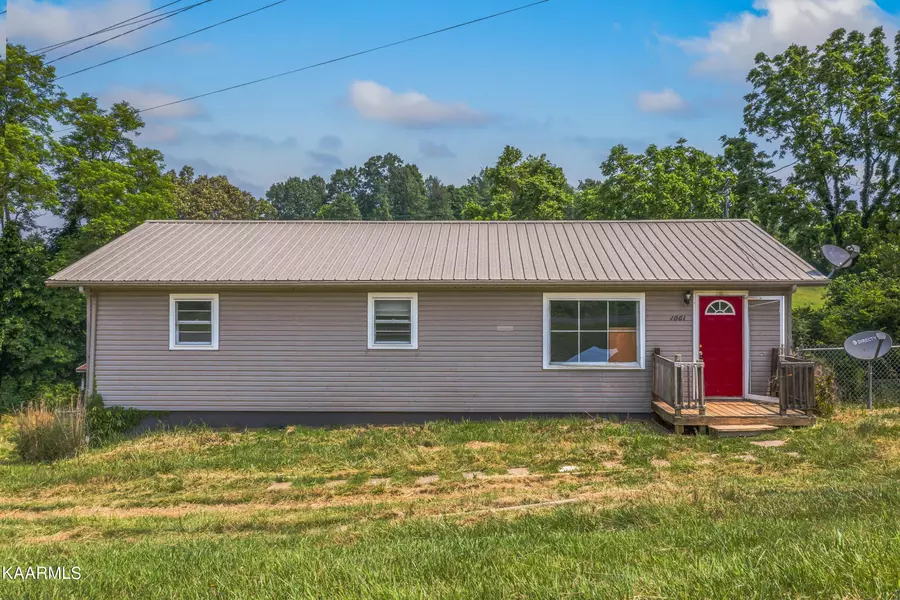 1061 Wilburn Rd, Whitesburg, TN 37891