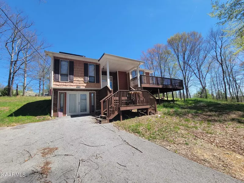 346 HC Smith DR, Oneida, TN 37841