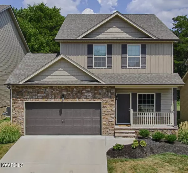 1608 Silver Spur LN, Knoxville, TN 37932