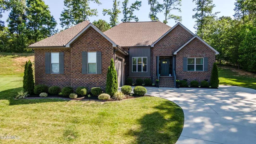 396 Sable CT, Lenoir City, TN 37771