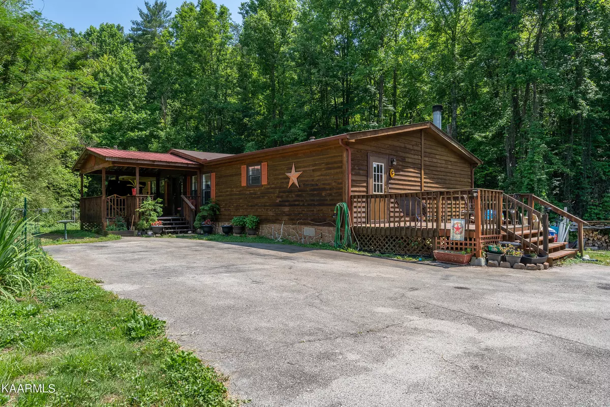 Oliver Springs, TN 37840,232 Shady Rd