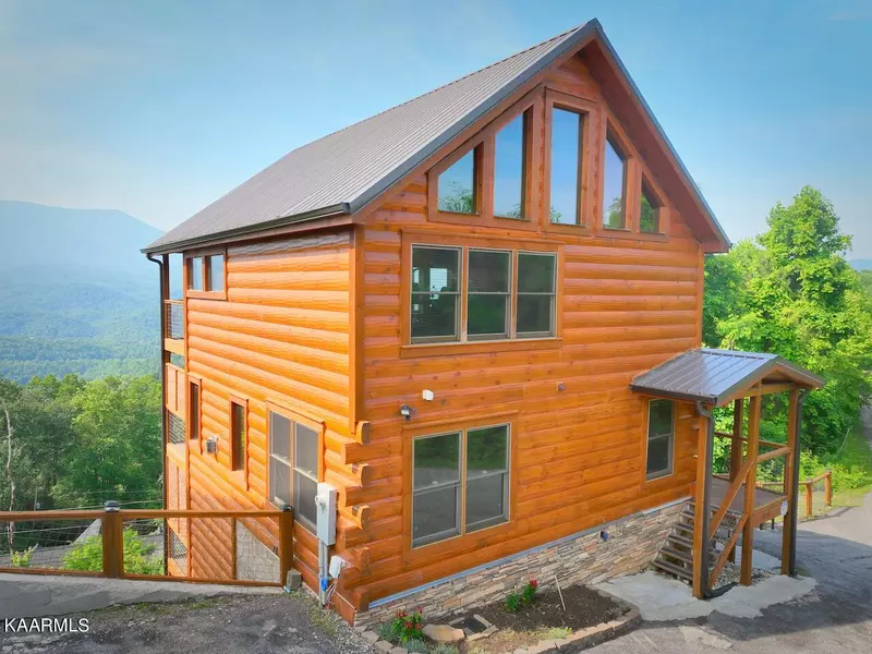 1132 Villa Overlook Way, Gatlinburg, TN 37738