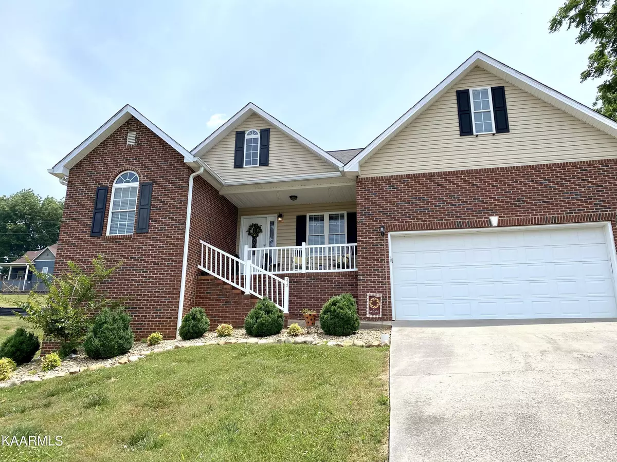 Tellico Plains, TN 37385,217 Loomis Street