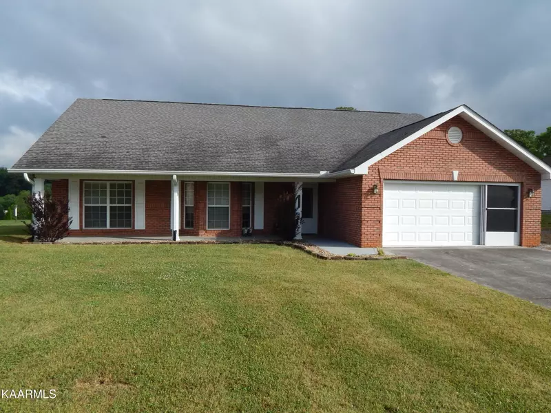 5513 J Riley West DR, Greenback, TN 37742