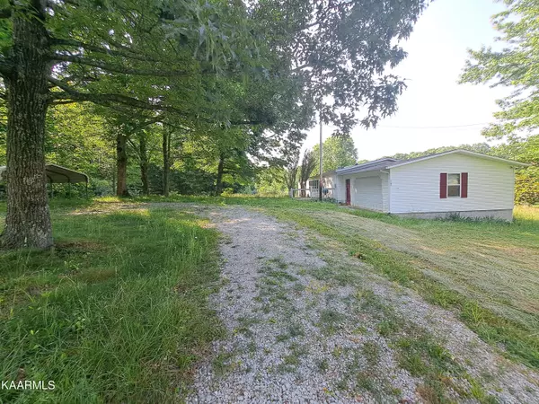 Oneida, TN 37841,210 Ellis Cv LN