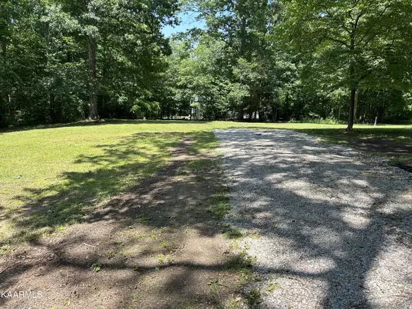 Shady Lane Loop N, Clarkrange, TN 38553