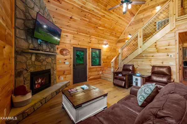 Gatlinburg, TN 37738,723 Turkey Nest Rd