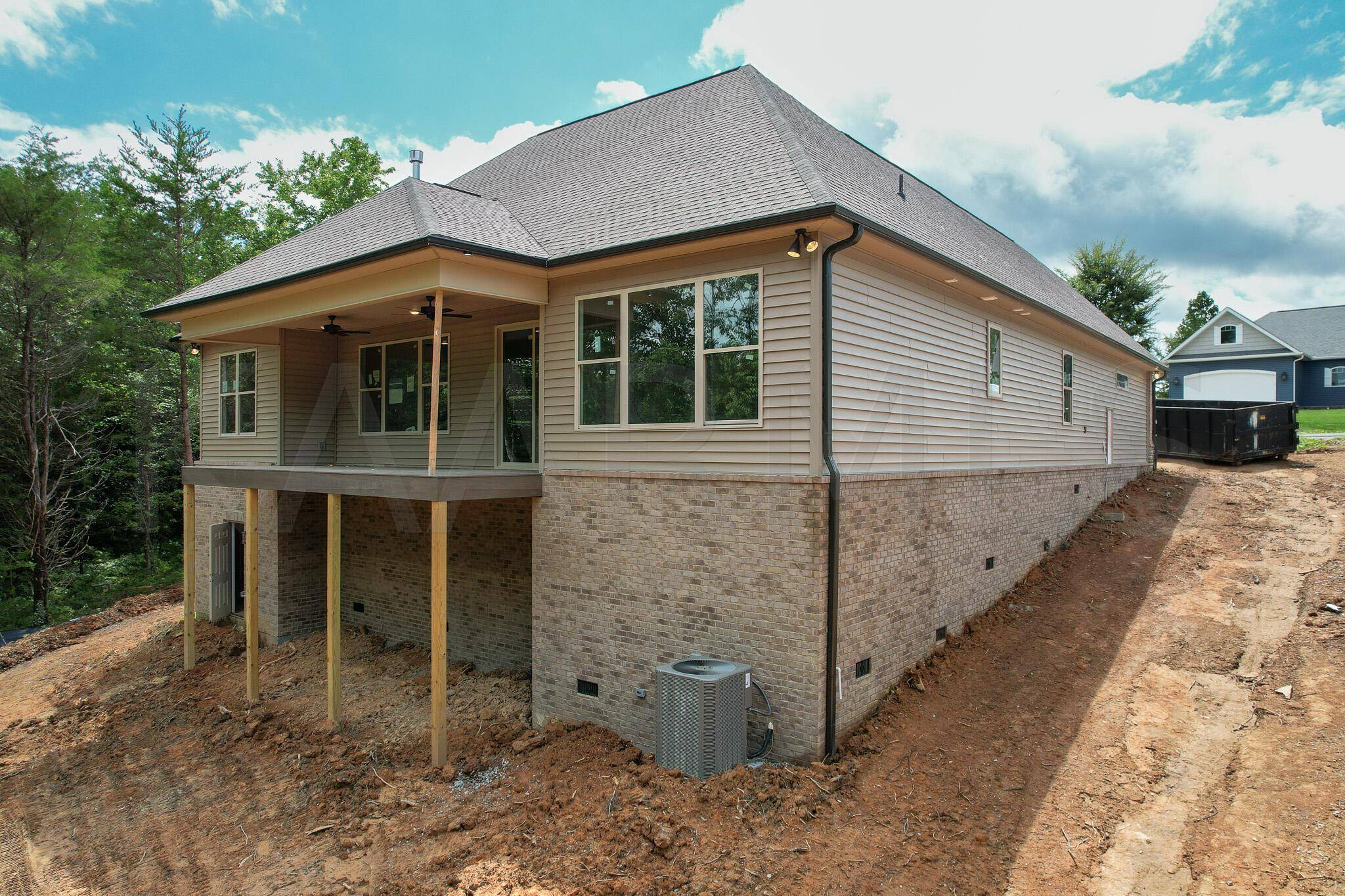 Loudon, TN 37774,203 Nuhya Trace
