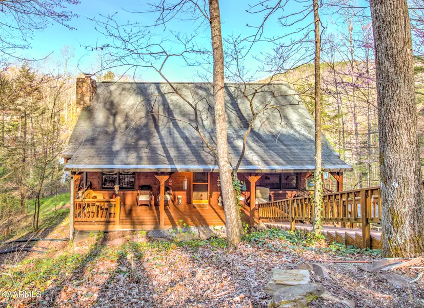 705 Laurel Lake CIR, Madisonville, TN 37354