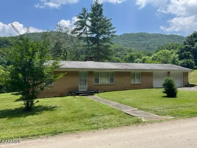 4738 Nebo Rd, Walland, TN 37886