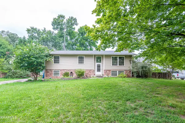 7737 Nubbin Ridge DR,  Knoxville,  TN 37919