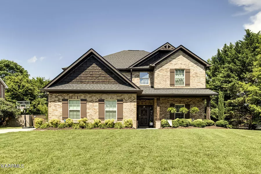 188 Yellowstone LN, Lenoir City, TN 37771