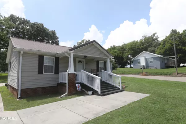 307 Lenoir St, Sweetwater, TN 37874