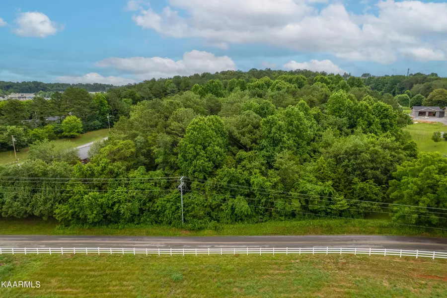 00 Town Creek Rd, Lenoir City, TN 37771