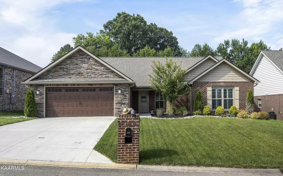 469 Conner LN, Lenoir City, TN 37772