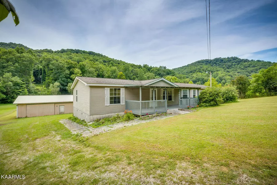 4500 Buffalo Rd, Oneida, TN 37841