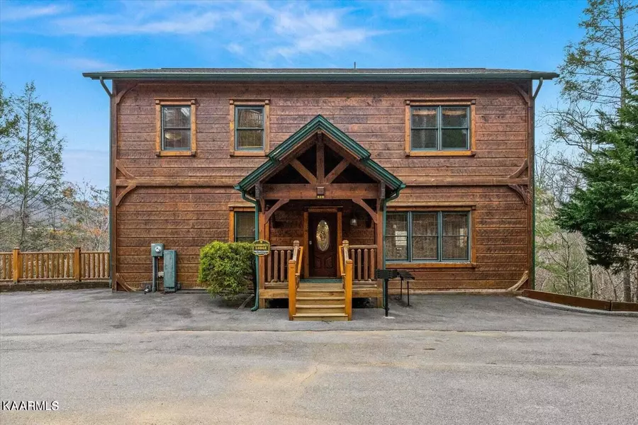 810 Great Smoky WAY, Gatlinburg, TN 37738