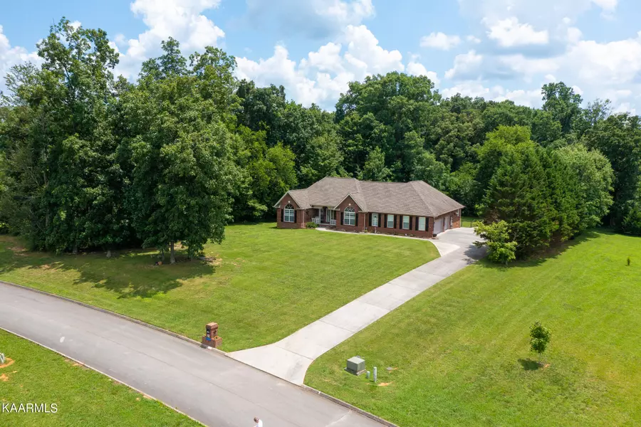 749 Majestic Mountains Blvd, Walland, TN 37886