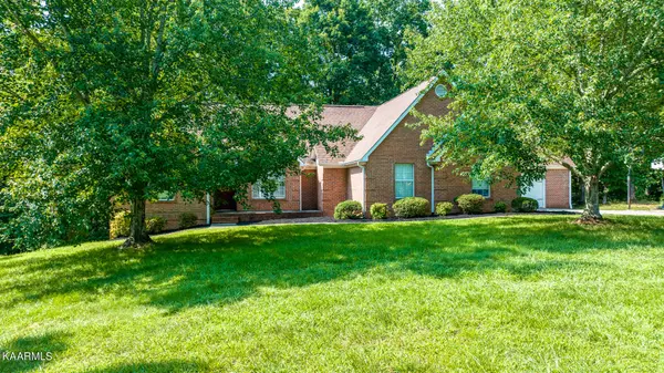 Strawberry Plains, TN 37871,483 Casey LN