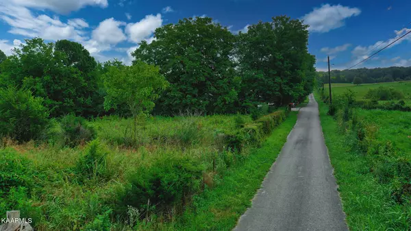 Wade LN, Loudon, TN 37774