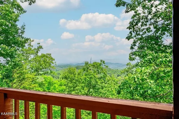 Sevierville, TN 37876,2140 Hummingbird Hill WAY