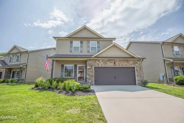 1517 Silver Spur LN, Knoxville, TN 37932