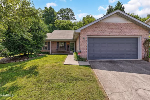 704 Shane DR,  Maryville,  TN 37804