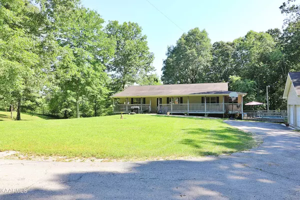 165 Colditz Ln, Oneida, TN 37841