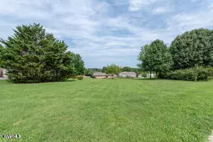 Maryville, TN 37804,517 Glenfield CIR