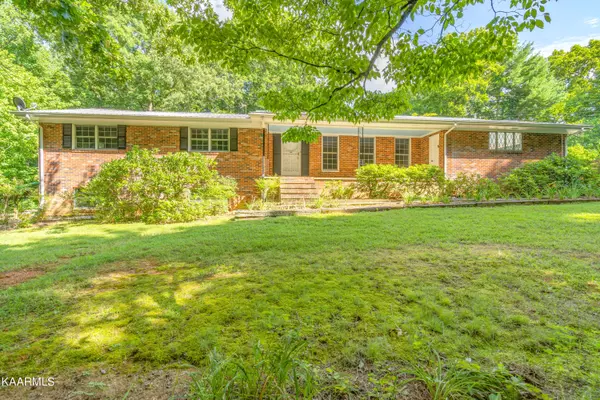 384 Greenbriar Rd, Sweetwater, TN 37874