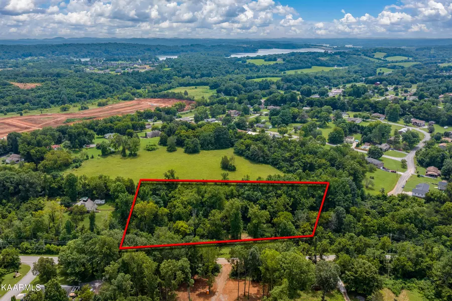 5510 Muddy Creek Rd, Lenoir City, TN 37772