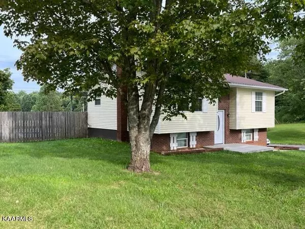 Tazewell, TN 37879,110 Opal St