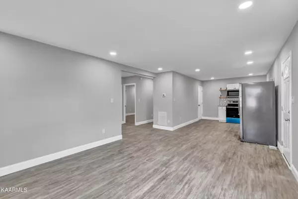 Maryville, TN 37804,106 5Th St